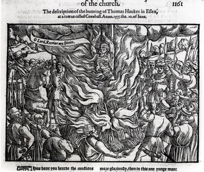 Upálení Thomase Haukese, 10. června 1555, z knihy „Skutky a pomníky“ od Johna Foxe (1516-87) 1563 od English School