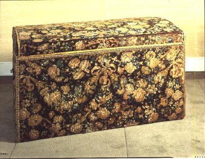 Truhla Jindřicha III., vyšívaná, 1590 (textil) od English School English School