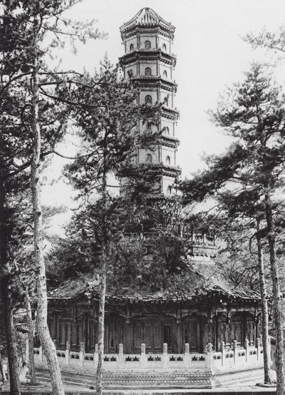 Jehol, Hingkung, Chihli, prosklená pagoda (čb fotografie) od Ernst Boerschmann