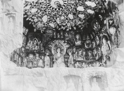 Kuangyuanhien, Tsien fo ai, Sečuán, kaple ve skalách 1000 Buddhů (čb foto) od Ernst Boerschmann