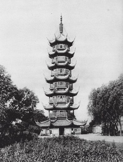 Šanghaj, Lung hua ta, Kiangsu, Pagoda krásy draka (čb fotografie) od Ernst Boerschmann