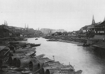 Tzeliutsing, Sečuán, Průmyslová čtvrť solných studní (čb foto) od Ernst Boerschmann