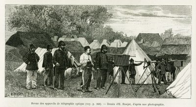 Revize přístrojů pro optickou telegrafii. Rytina E. Ronjata k ilustraci příběhu Trente mois au Tonkin, v roce 1884, od lékaře Paula Hocquarda, v le tour du monde 1890, pod vedením Edouarda Chartona (1807-1890), Hachette, Paříž. od Etienne Antoine Eugene Ronjat