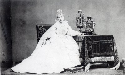 Sarah Bernhardt (1844-1923) v roli Marie de Neubourg ve filmu 