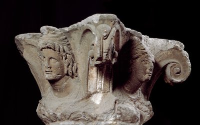 Etruská civilizace: zdobené hlavice sloupů z hrobky Campanari a Vulci, Itálie. Konec 4., začátek 3. století př. Kr. Florencie, Museo Archeologico od Etruscan