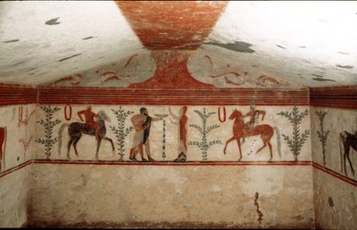 Dva jezdci, žena a vousatý muž představují pohár (Detail fresky, 530 př.nl) od Etruscan