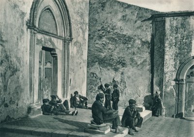 Odpočinek před kostelem, Taormina, Sicílie, Itálie, 1927 od Eugen Poppel
