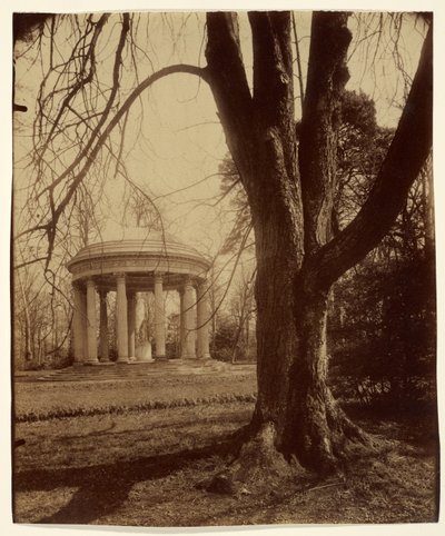 Petit Trianon (Chrám lásky, Petit Trianon) od Eugène Atget