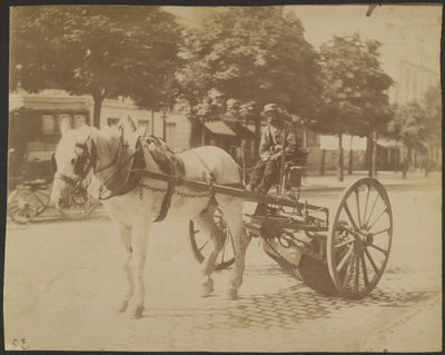 [Zametací vůz tažený koňmi] od Eugène Atget