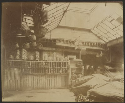 Hôtellerie du Heaume, 5 Rue Pirouette (1°) od Eugène Atget