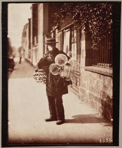Obchodník s drátěnými koši od Eugène Atget