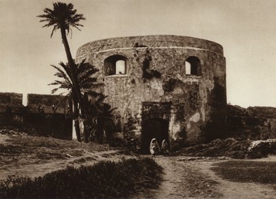 Arzila, brána v městské zdi (černobílá fotografie) od European Photographer