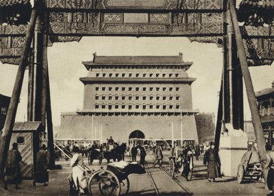 Čína, Peking, Městská brána (čb fotografie) od European Photographer