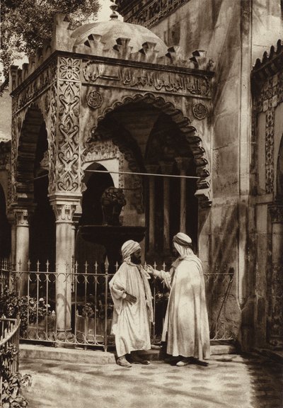 Oran, fontána mešity (černobílá fotografie) od European Photographer