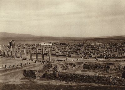 Timgad, Celkový pohled (č/b fotografie) od European Photographer