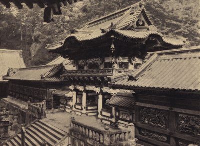 Toshogu, Nikko, Yomeimon (b/w p hot) od European Photographer
