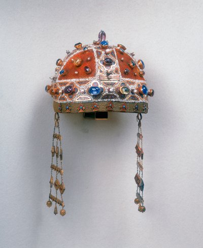 Crown of Costanza, umístěná v kapli Tesoro, katedrála v Palermu (kov, smalt, perly a šperky) od European School
