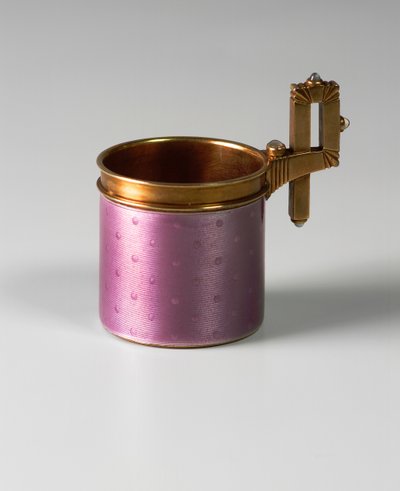 Cup, mezi 1899 a 1908 od Factory Fabergé Russian Master