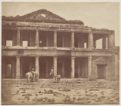 Interiér Secundra Bagh po zabití 2 000 rebelů 93. Highlanders a 4. Punjab Regiment od Felice A. Beato