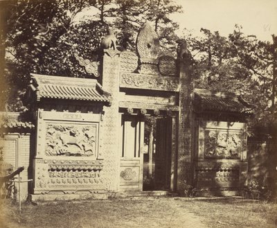 Exteriér hrobky, skladiště u Pekingu od Felice Beato