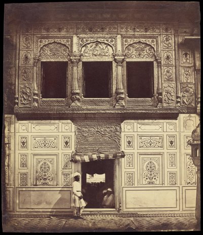 Interiér sikhského chrámu s mramorovou mozaikou od Felice Beato