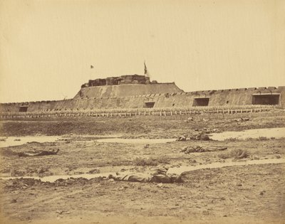 Zadní část severní pevnosti ukazující ústup čínské armády, 21. srpna 1860 od Felice Beato