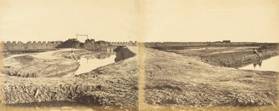 Pevnost Tangkoo po dobytí, ukazuje francouzský a anglický vchod, 10. srpna 1860 od Felice Beato