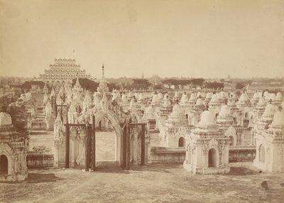 Pagoda 450 z Centrální pagody - Mandalaj od Felice Beato