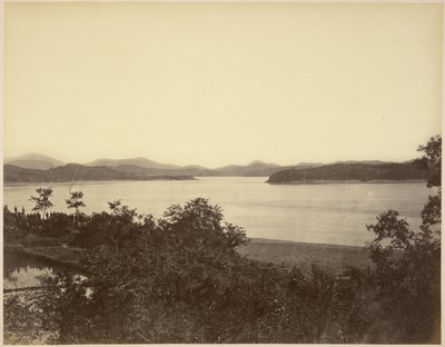 Pohled z pevnosti Fort Monocacy s pevností Fort McKee v dálce od Felice Beato