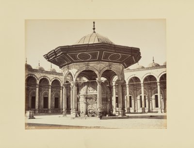 Káhira. Mešita Muhammada Alího, fontána pro omývání, Egypt od Félix Bonfils
