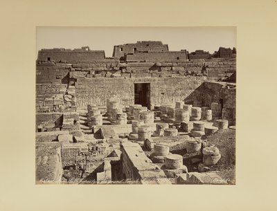 Medinet-Abú. Hypostylová síň Velkého chrámu (Egypt) od Félix Bonfils