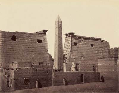 Luxorský chrám: obelisk a pylon [Théby] od Félix Bonfils