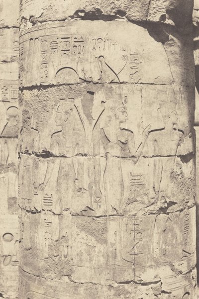 Karnak (Théby), palác--Hypostylová síň--Střední sloupořadí--Dekorace fut, 1853 (foto) od Félix Teynard