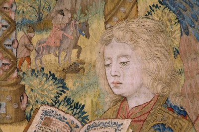 Vlámský gobelín. Panna s dítětem a anděly (Panna s dítětem a andělem, Marie se setkala s Kind in engelen). Cca od Flemish School