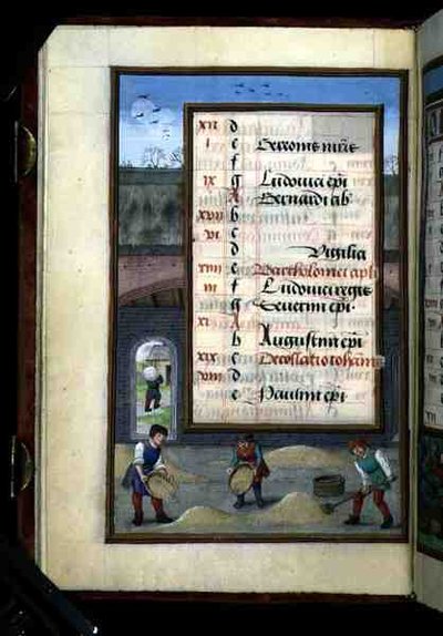 Ms 1058-1975 f8v Winnowing Corn in a Barn, osvětlená stránka kalendáře na srpen, z Knihy hodin, cca 1500 (vellum) od Flemish School