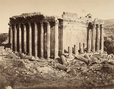 Bakchův chrám, v archeologické zóně Heliopolis nebo Baalbek, starověké syrské město, nyní Libanon od Félix Bonfils