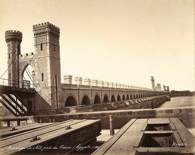 Přehrazení Nilu, poblíž Káhiry, Egypt od Félix Bonfils