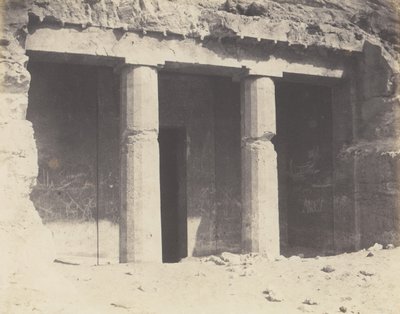 Béni-Haçan, Hypogean Architecture - Tomb of Névothph, 1851-52, tištěno 1853-54. od Félix Teynard