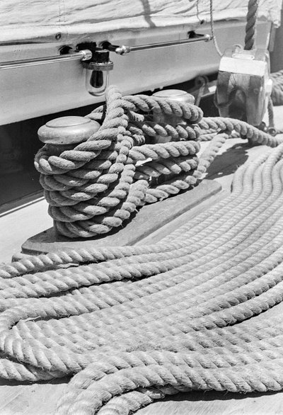 Na lodi Amerigo Vespucci: svorník a lano od Fosco Maraini
