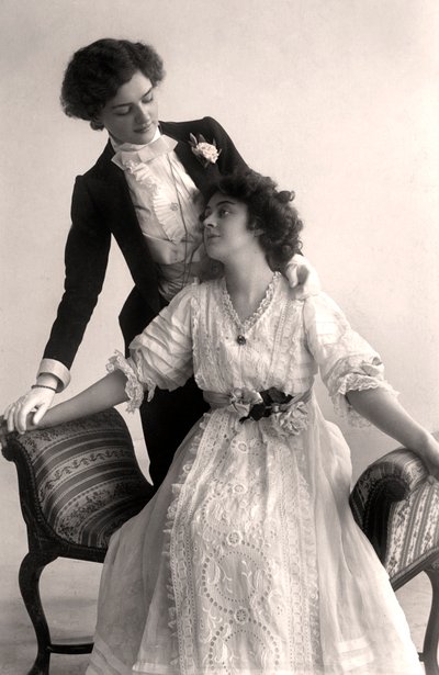 Lily Elsie 1886-1962 a Adrienne Augarde 1882-1913, anglické herečky, 1907. od Foulsham and Banfield