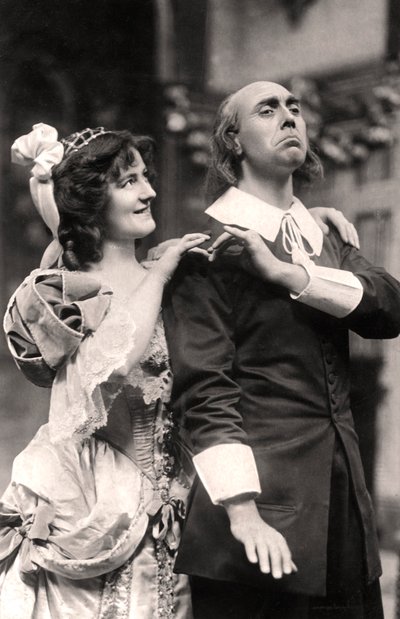 Louie Pounds a Powis Pinder v Lady Tatters, 1907. od Foulsham and Banfield
