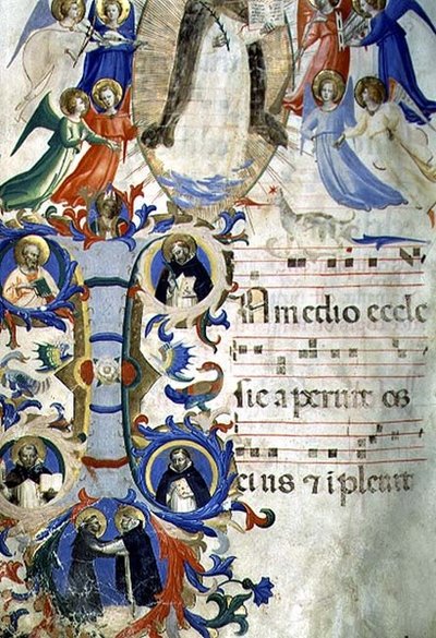 Ms 558 f.67v Sv. Dominik obklopený anděly hudebníky nad historickou iniciálou I zobrazující (ve směru hodinových ručiček) SS. Augustina, Ambrože, Petra mučedníka, Řehoře a Jeronýma, z graduálu, začátek 30. let 14. století (vellu od Fra Angelico