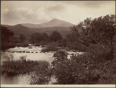 Bettws-y-Coed. Moel Siabod a nášlapné kameny od Francis Bedford