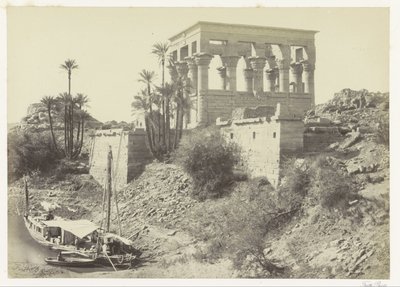 Trajánův kiosek na ostrově Philae v Nilu Faraonova postel, ostrov Philae (název na předmětu) od Francis Frith