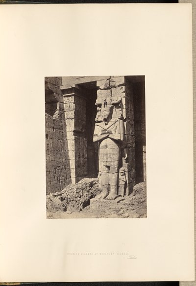 Osiridovy sloupy v Medinet Habou, Théby od Francis Frith