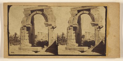 [Römischer Bogen auf der Insel Biggs.] od Francis Frith