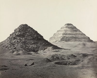 Pyramidy v Sakkárě, ze severovýchodu, 1858. od Francis Frith
