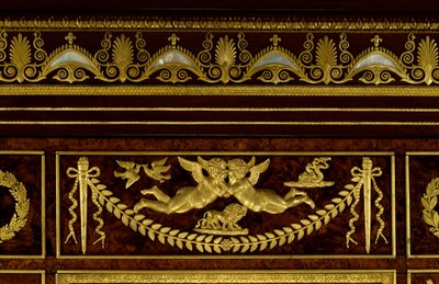 Nábytek: detaily šatníkových skleníkových klenotů Impress Josephine de Beauharnais (Marie-Joseph-Rose de Tascher de la Pagerie) (Marie Joseph Rose) (1763-1814) ze dřeva, zlaceného bronzu od Francoise Jacoba-Desmaltera (Jacob Desmalter ) (1770-1841) od Francois Honore Georges Jacob Desmalter