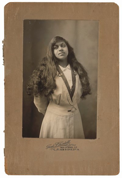 Portrét ženy, c. 1910 (foto) od Fred S. Tisdell