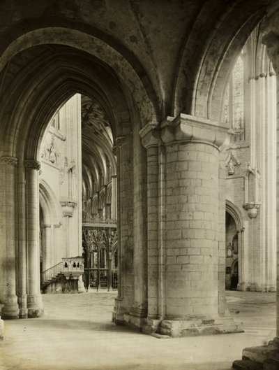 Elyská katedrála: Osmiúhelník ze severní lodi od Frederick H. Evans